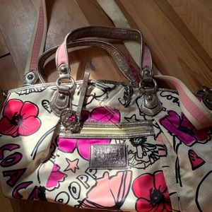 RARE Poppy Coach Bag. REAL